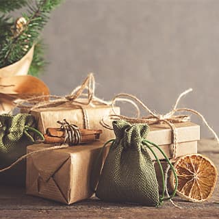 Geschenkideen für Jäger - sinnvolle Utensilien für die Ausrüstung und den Jagdhund